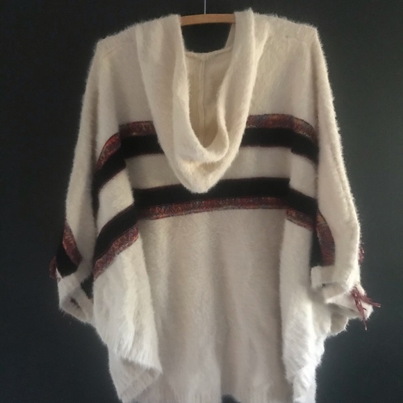 Shawl pullover with hood - Picture 6 of 9